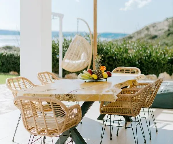 The Three Graces Antimachia