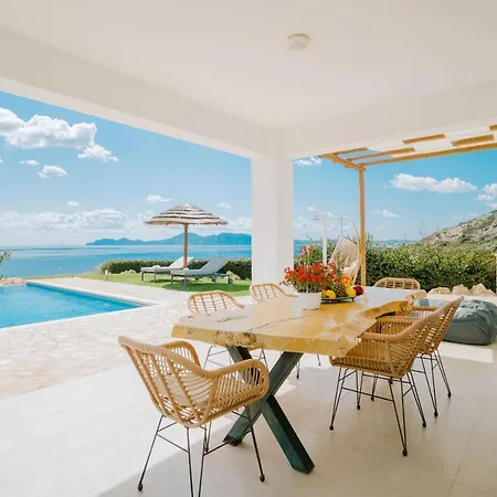 The Three Graces Villa