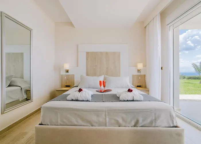 The Three Graces * Antimachia