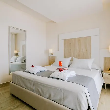 The Three Graces Antimachia