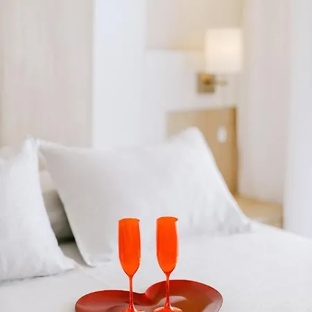 The Three Graces * Antimachia