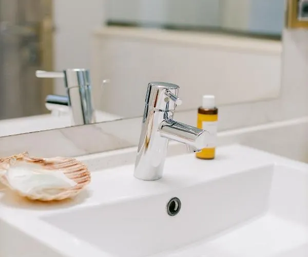 The Three Graces Antimachia